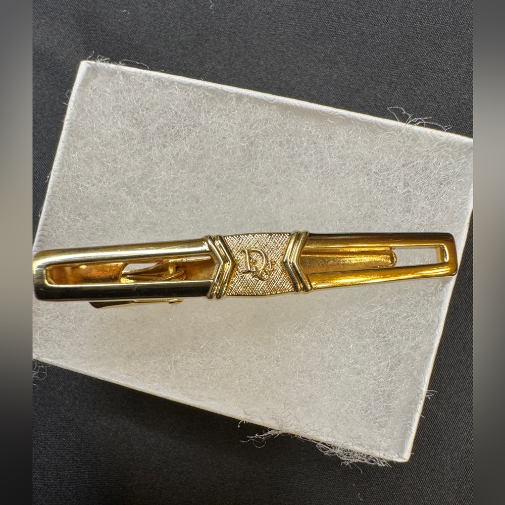 Christian Dior Men's GOLD “CD” Logo Tie Clip Bar for Neck Tie